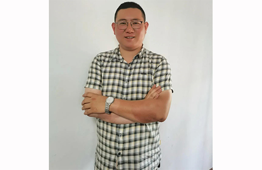 “世”在人為 | 世友地板江蘇興化經(jīng)銷商都滿宇：擼起袖子加油干，你就會(huì)成功